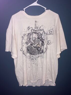 Fender Off-White Short Sleeve Graphic Tee